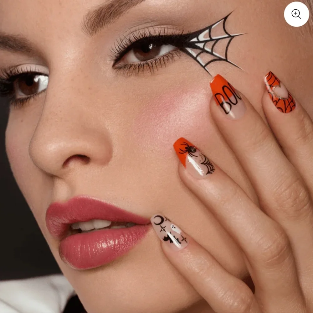 KISS Voguish FantasyHalloween Nightmare Glue on Nails Glow in the Dark